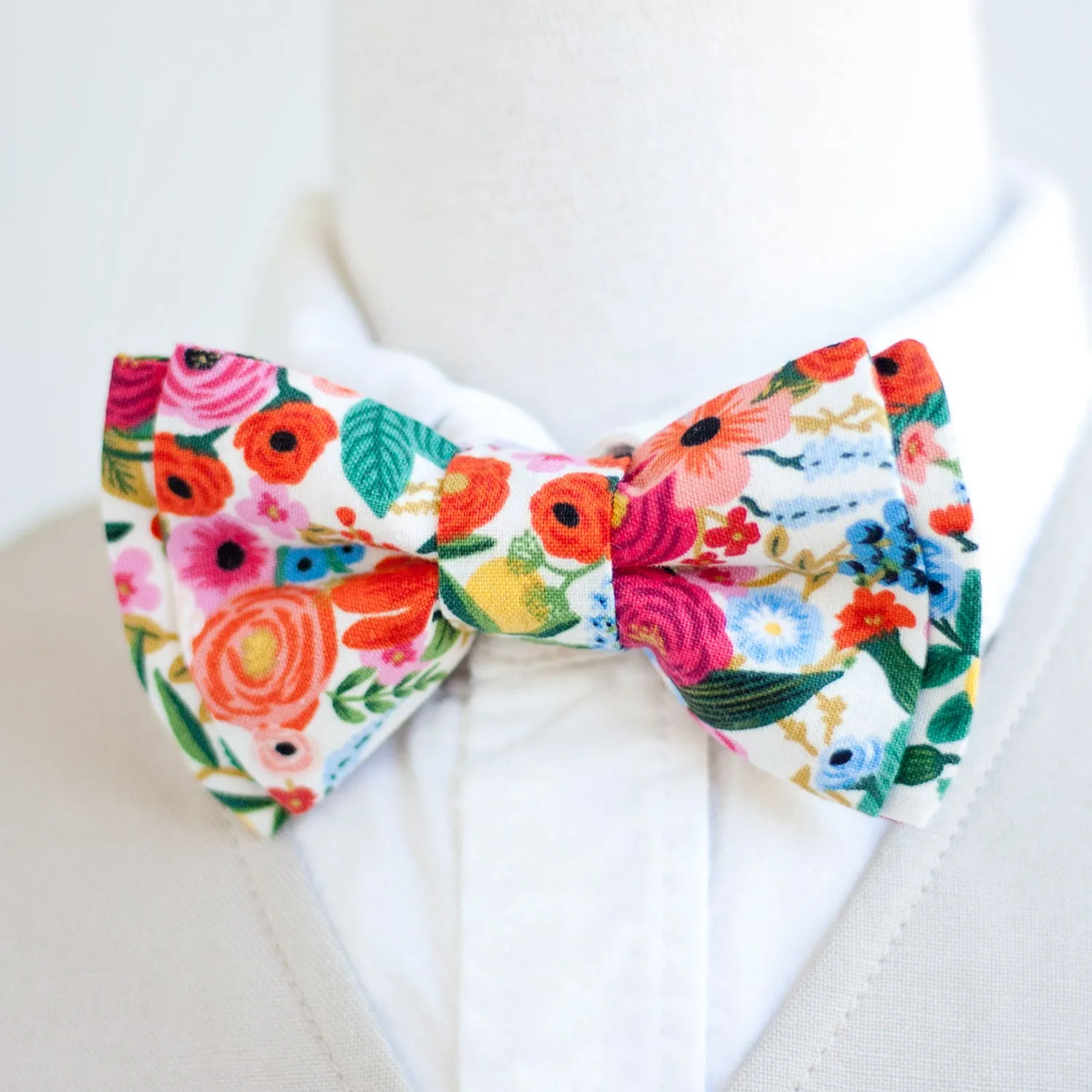 Boy's Necktie / Petite Garden Party In Cream