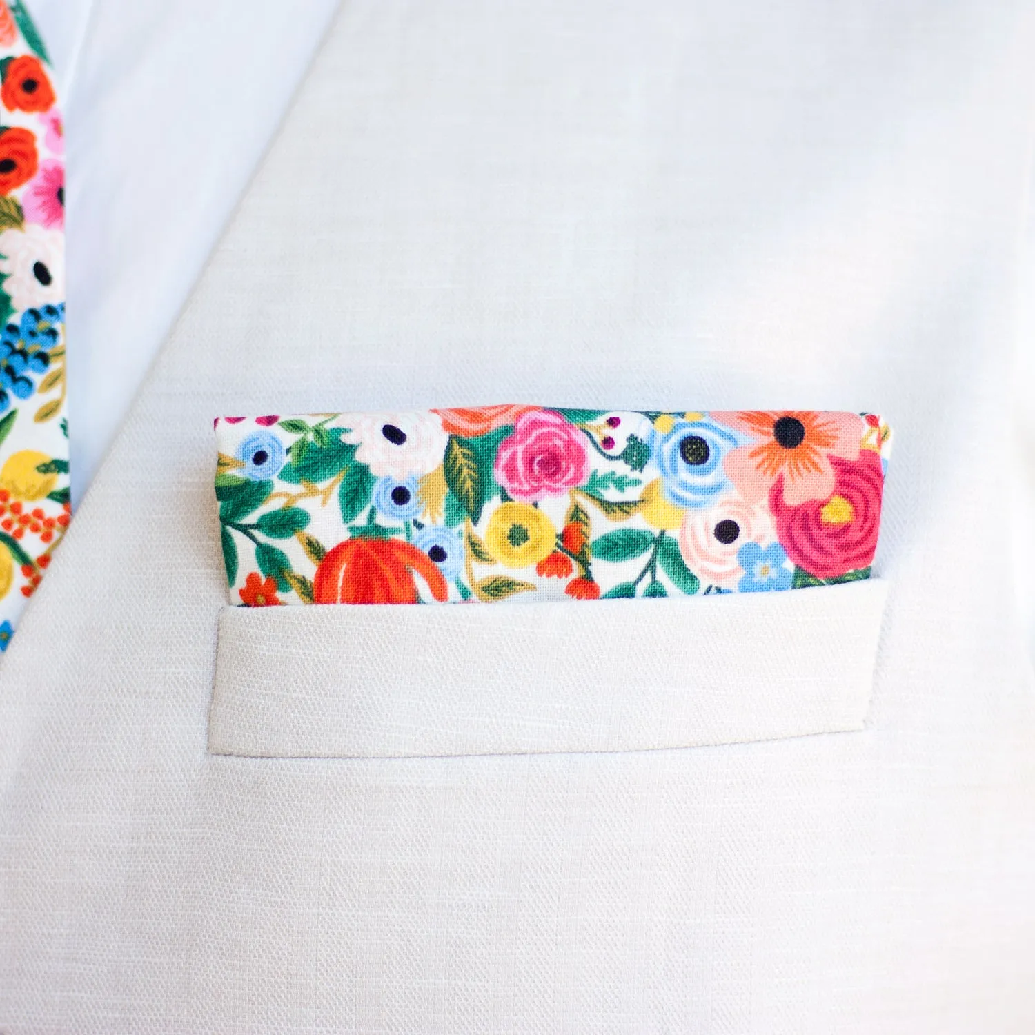 Boy's Necktie / Petite Garden Party In Cream