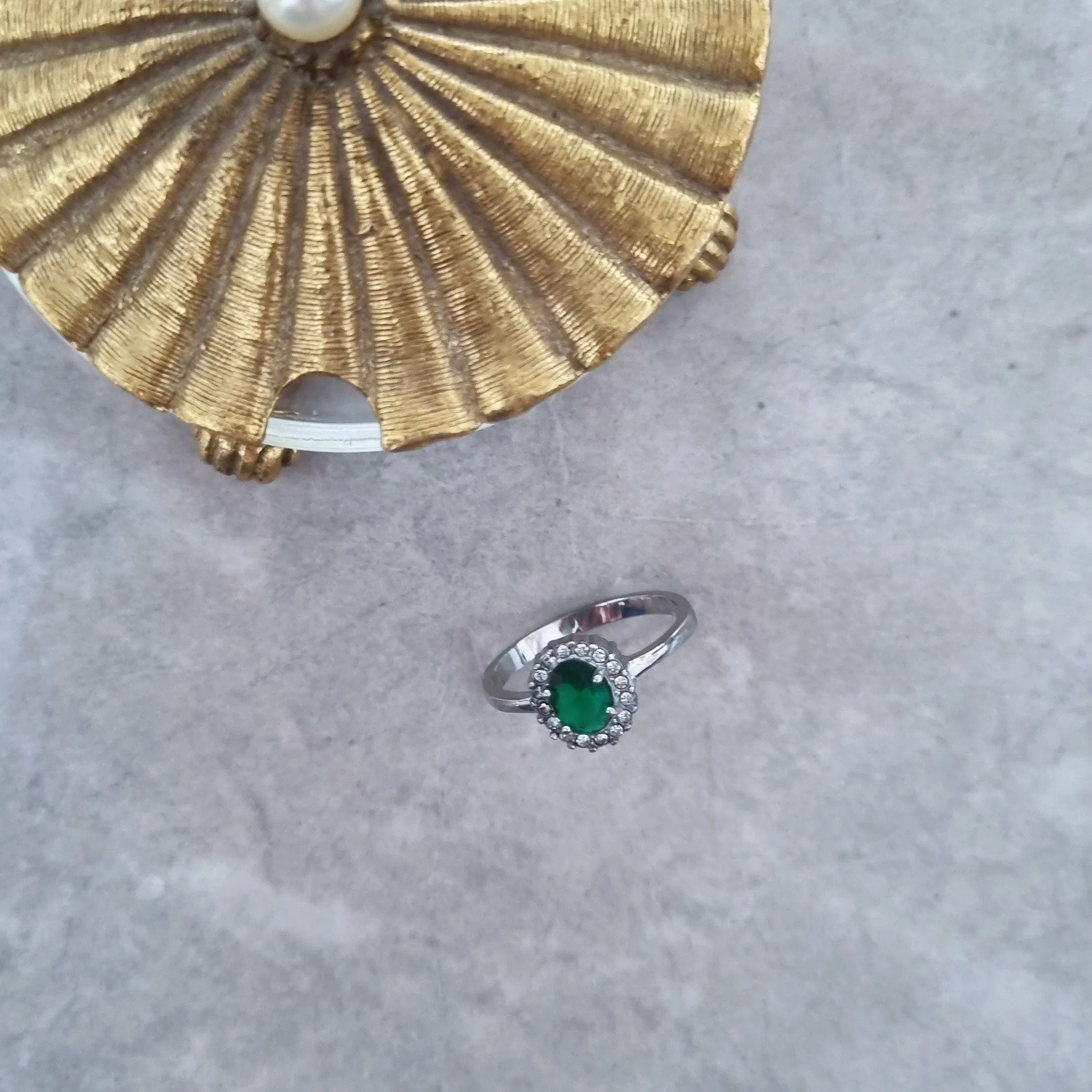 Diana ring